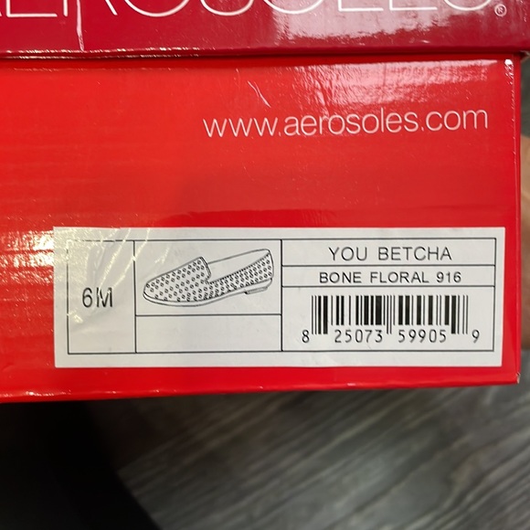 AEROSOLES You Betcha white floral laser cut flats - Picture 5 of 5